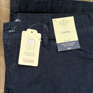 Women’s Denim Capri Pants